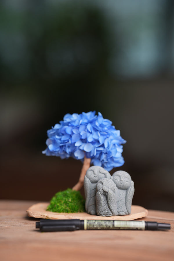 A Small Tree in the East - Blue Dream - Trio of No Evil (Preserved Plants)