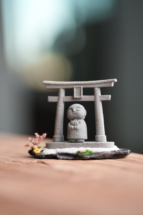 A Path in the East - Tori & Journeyman (Preserved Plants)