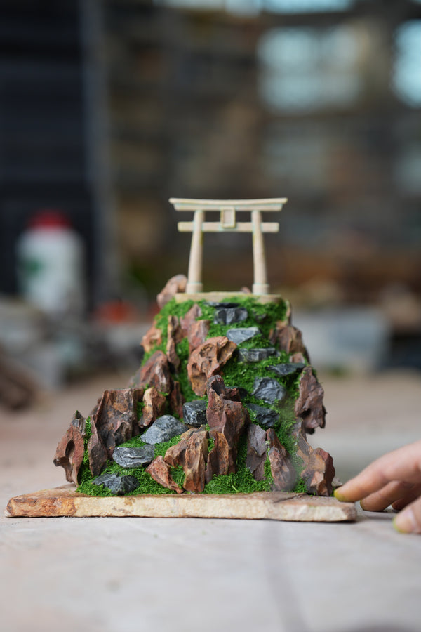 Path in the East - Green Hill edition (Preserved Plants)