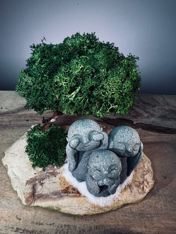 A Small Tree in the East - Reindeer - Trio of Everjoy (Preserved Plants)