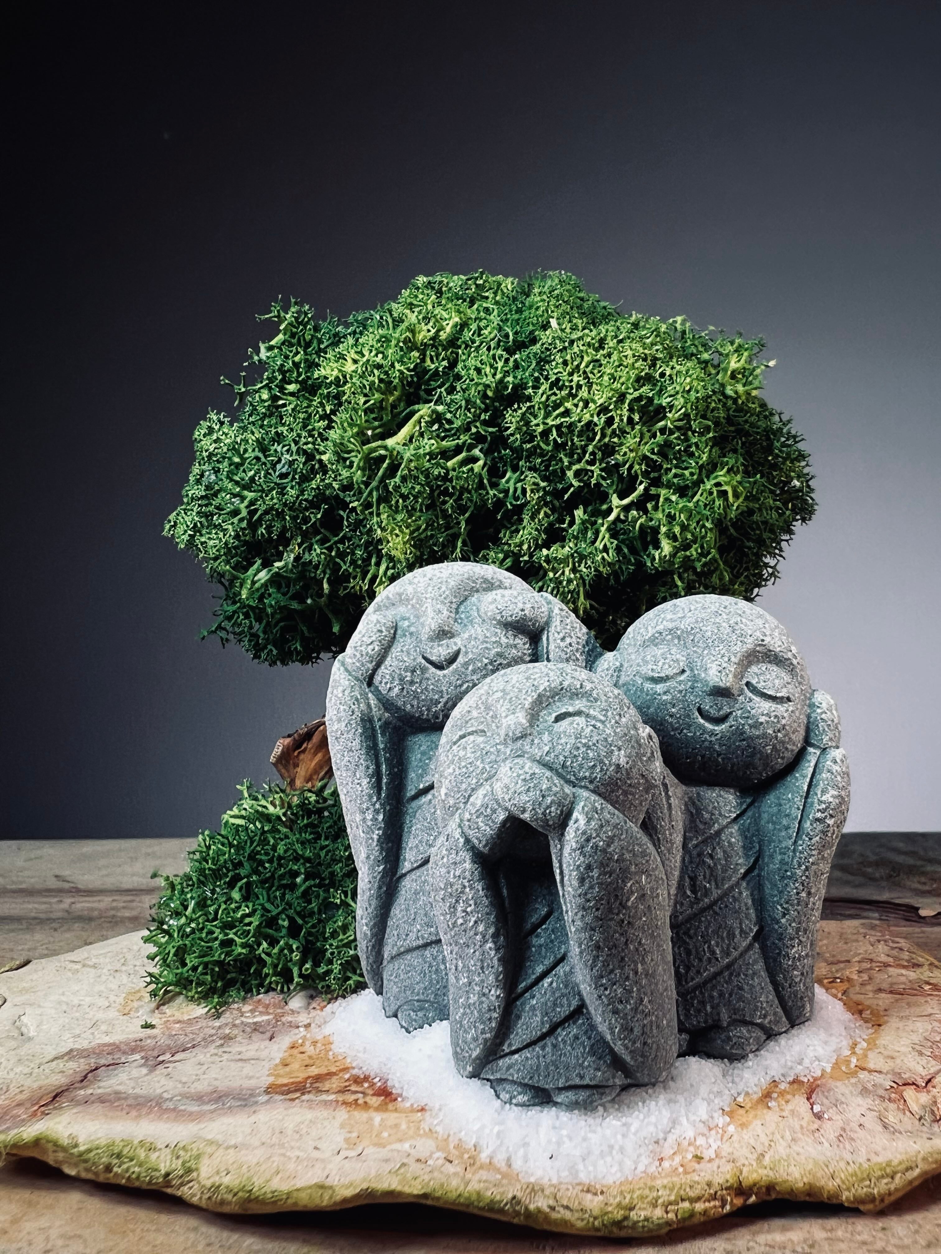 A Small Tree in the East - Reindeer - Trio of Everjoy (Preserved Plants)