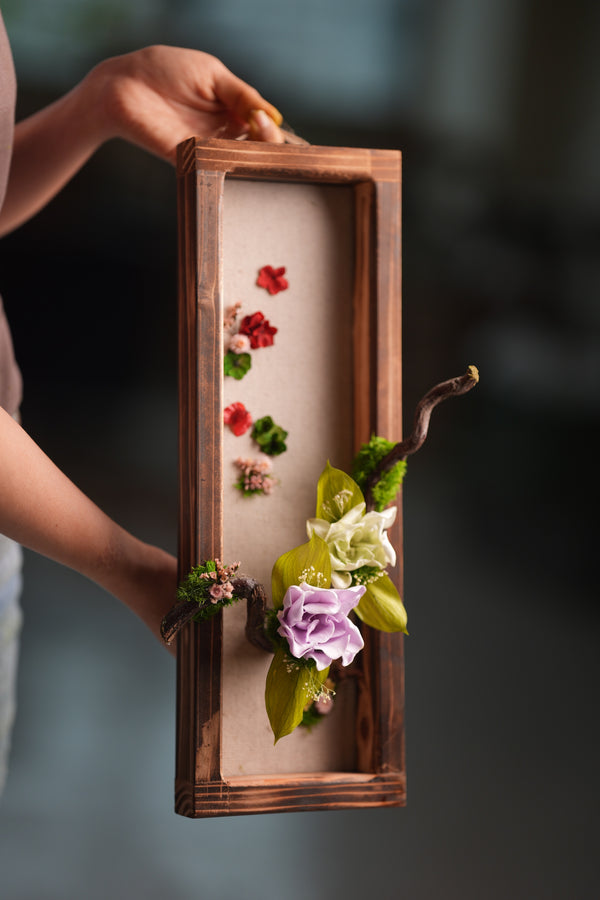 Children of the Forest - Gardenia Wall Hanging edition (Preserved Plants)