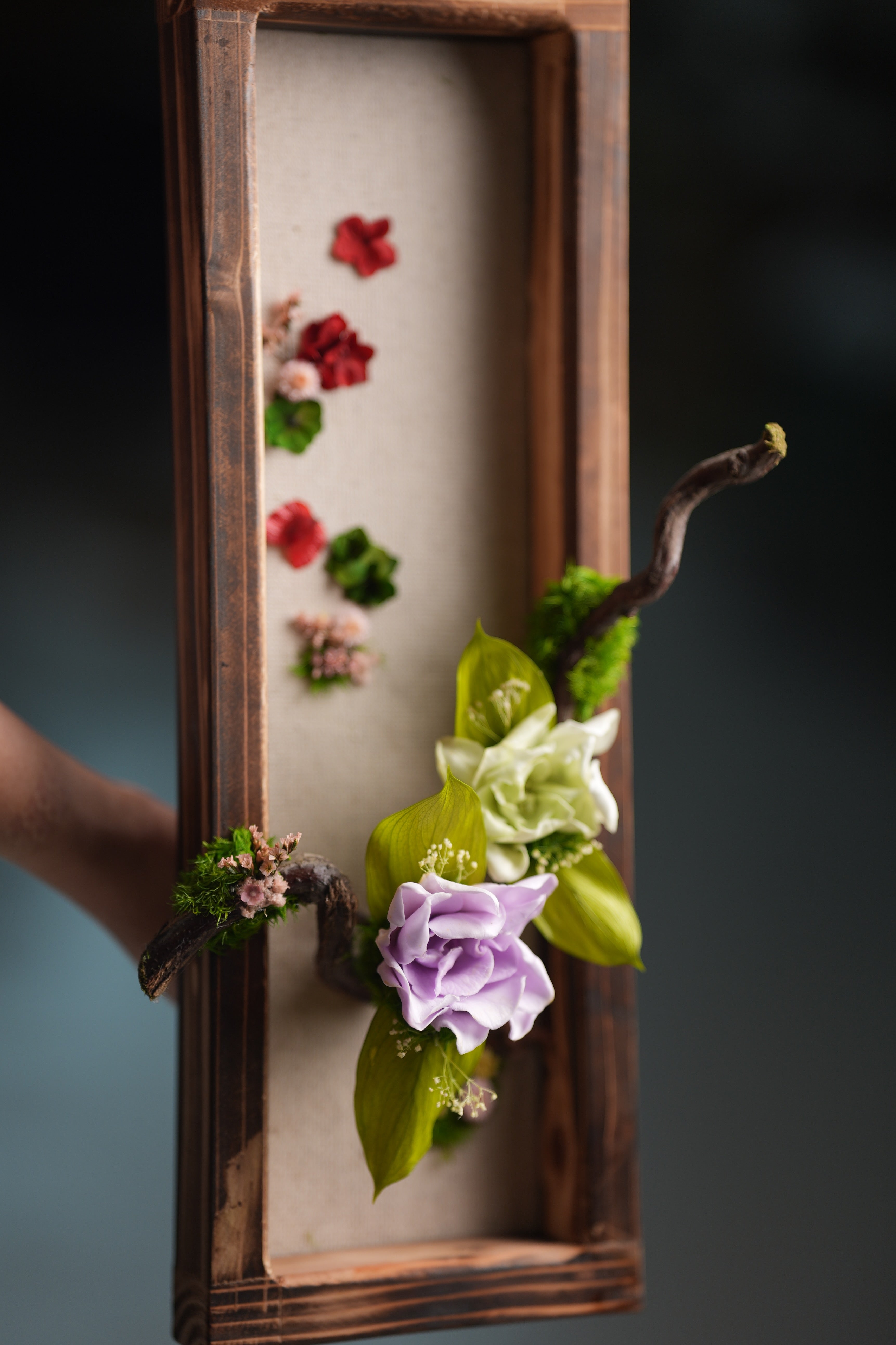 Children of the Forest - Gardenia Wall Hanging edition (Preserved Plants)