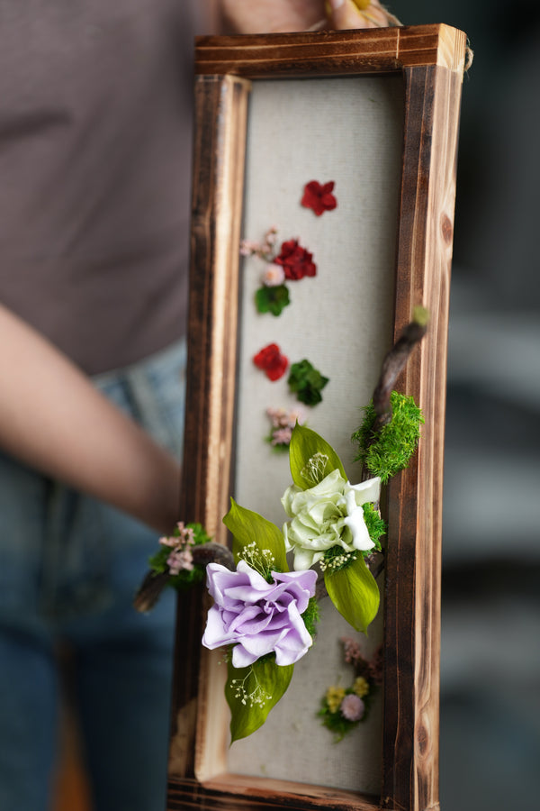 Children of the Forest - Gardenia Wall Hanging edition (Preserved Plants)