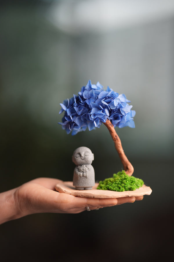 A Small Tree in the East - Blue Dream - Journeyman (Preserved Plants)