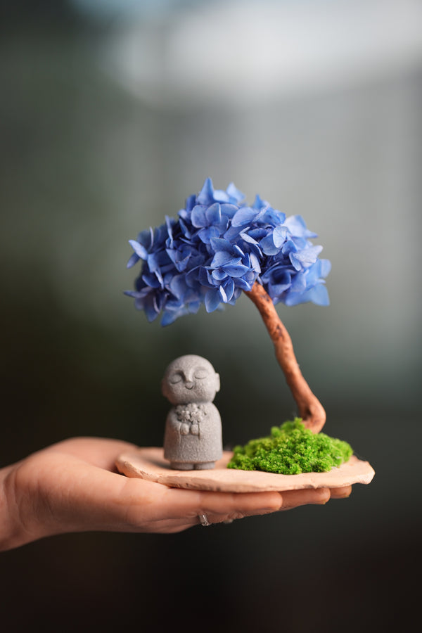 A Small Tree in the East - Blue Dream - Journeyman (Preserved Plants)