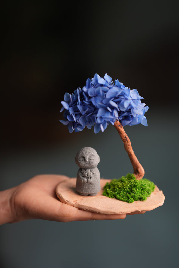 A Small Tree in the East - Blue Dream - Journeyman (Preserved Plants)