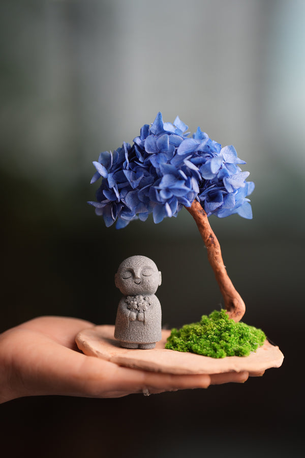 A Small Tree in the East - Blue Dream - Journeyman (Preserved Plants)