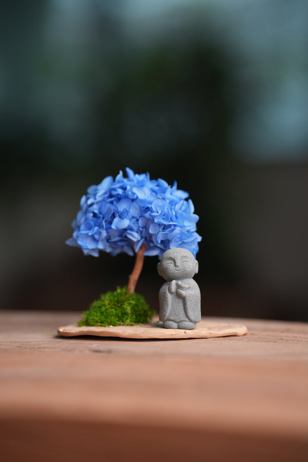 A Small Tree in the East - Blue Dream - Journeyman (Preserved Plants)