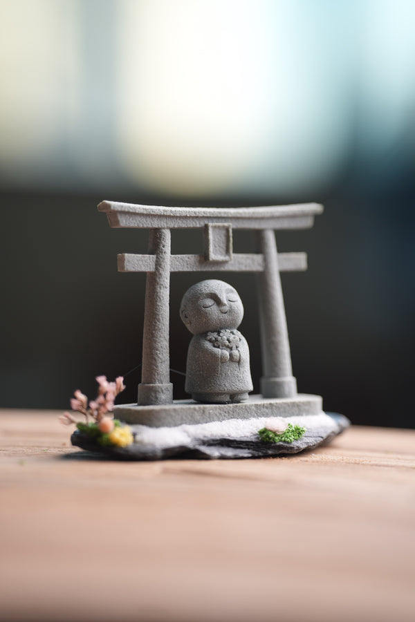 A Path in the East - Tori & Journeyman (Preserved Plants)