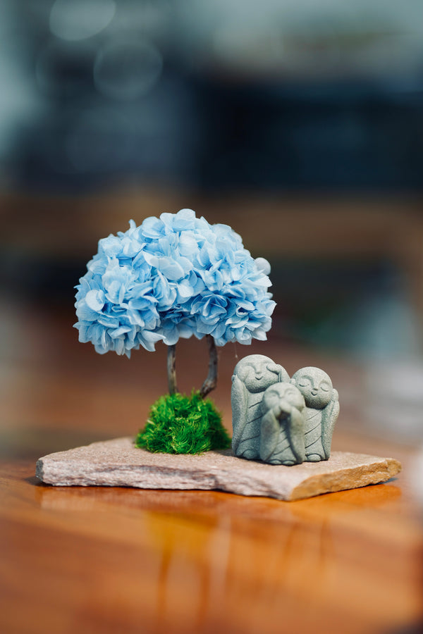 A Small Tree in the East - Blue Dream - Journeyman