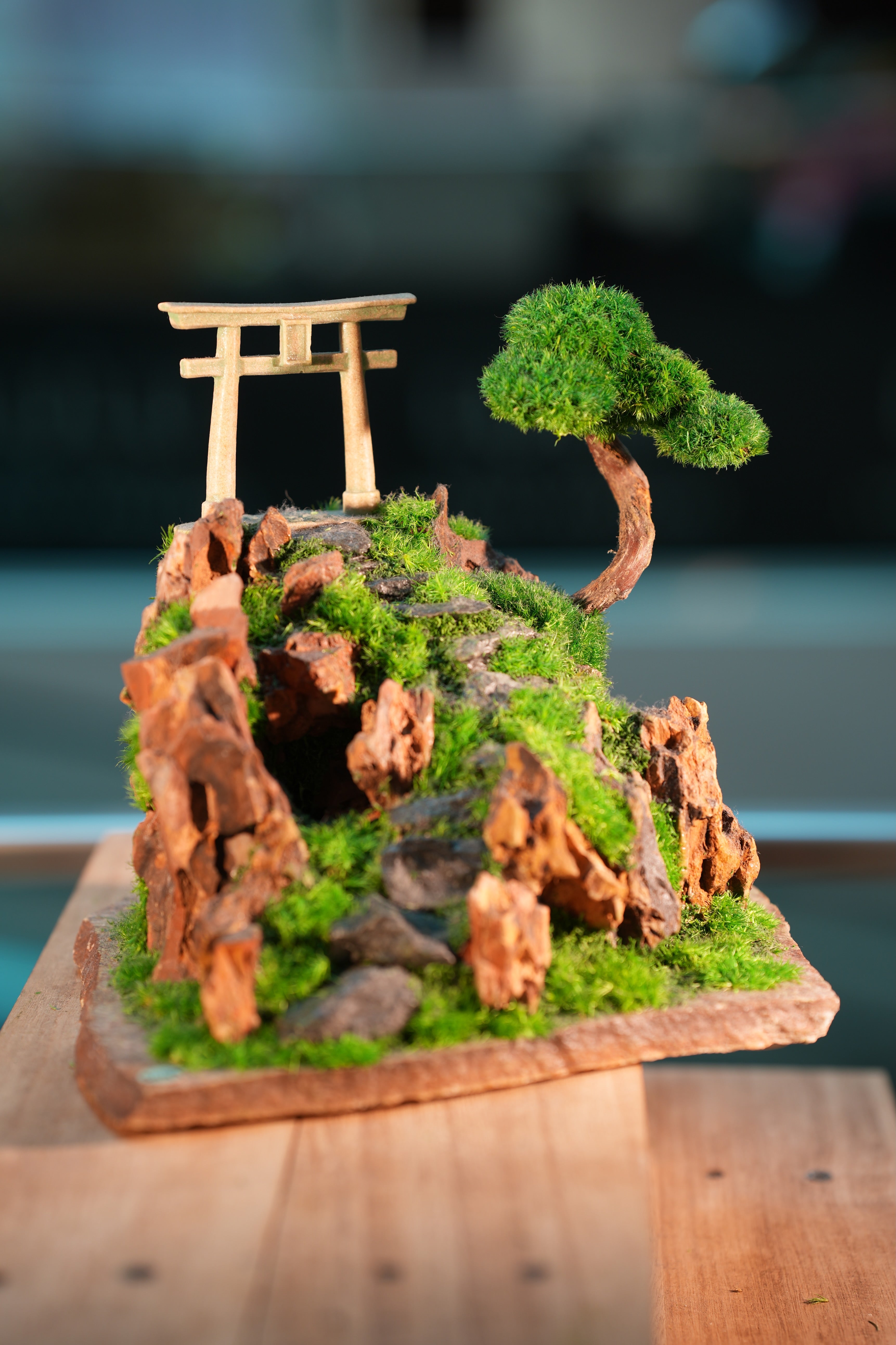 Path in the East - Green Hill