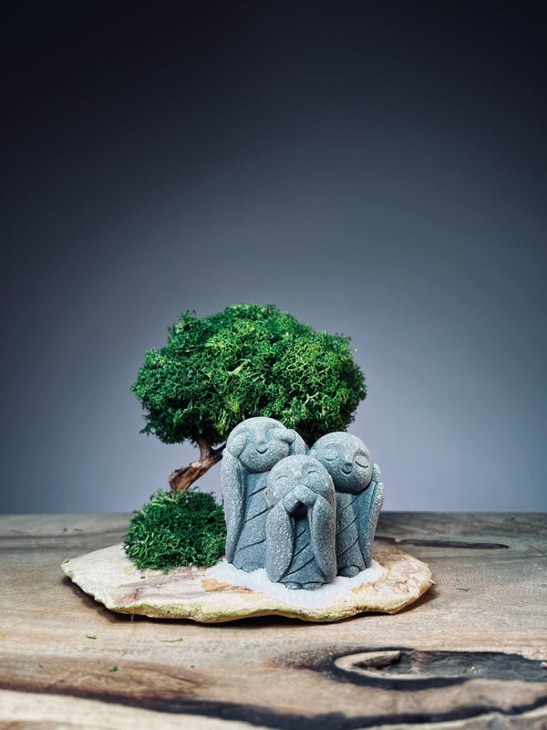 A Small Tree in the East - Reindeer - Trio of Everjoy (Preserved Plants)
