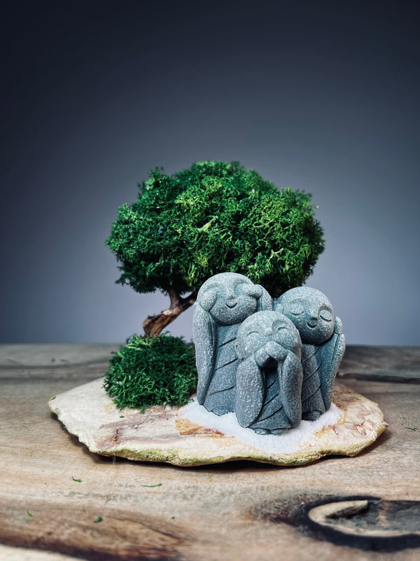 A Small Tree in the East - Reindeer - Trio of Everjoy (Preserved Plants)